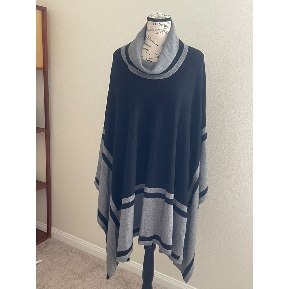 Jones New York Signature Black Gray Colorblock Cowl Neck Poncho Wrap One Size